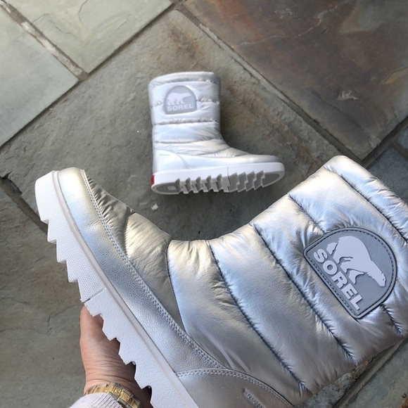 Sorel | Joan of Arctic Next Lite Mid Puffy Boot | Pure Silver 10.5 - Picture 12 of 12